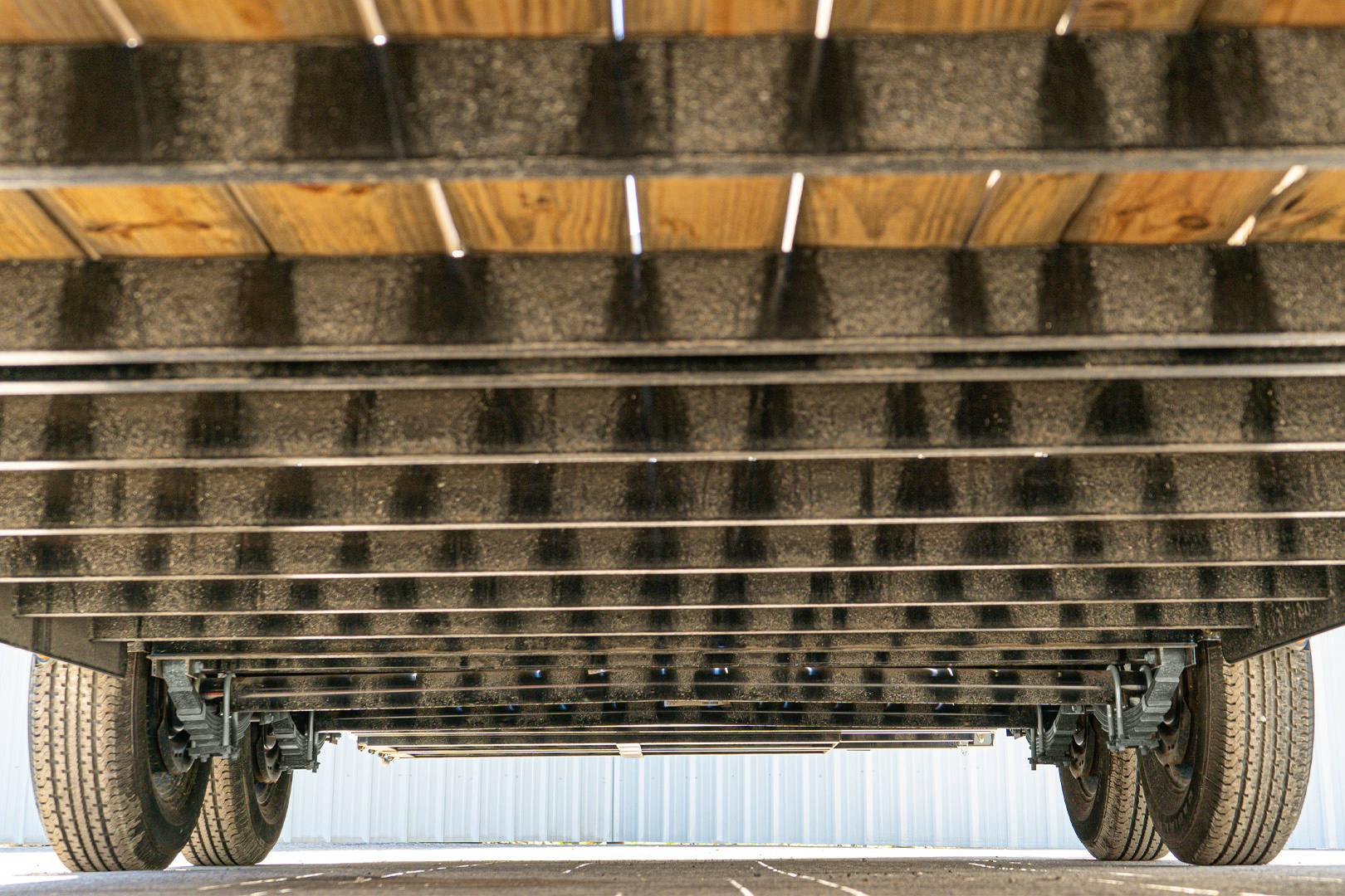 PJ Trailers 24'x83" Gooseneck Angle Pipetop Equipment Trailer (P8) - Stock #87803 - Image 13 of 22