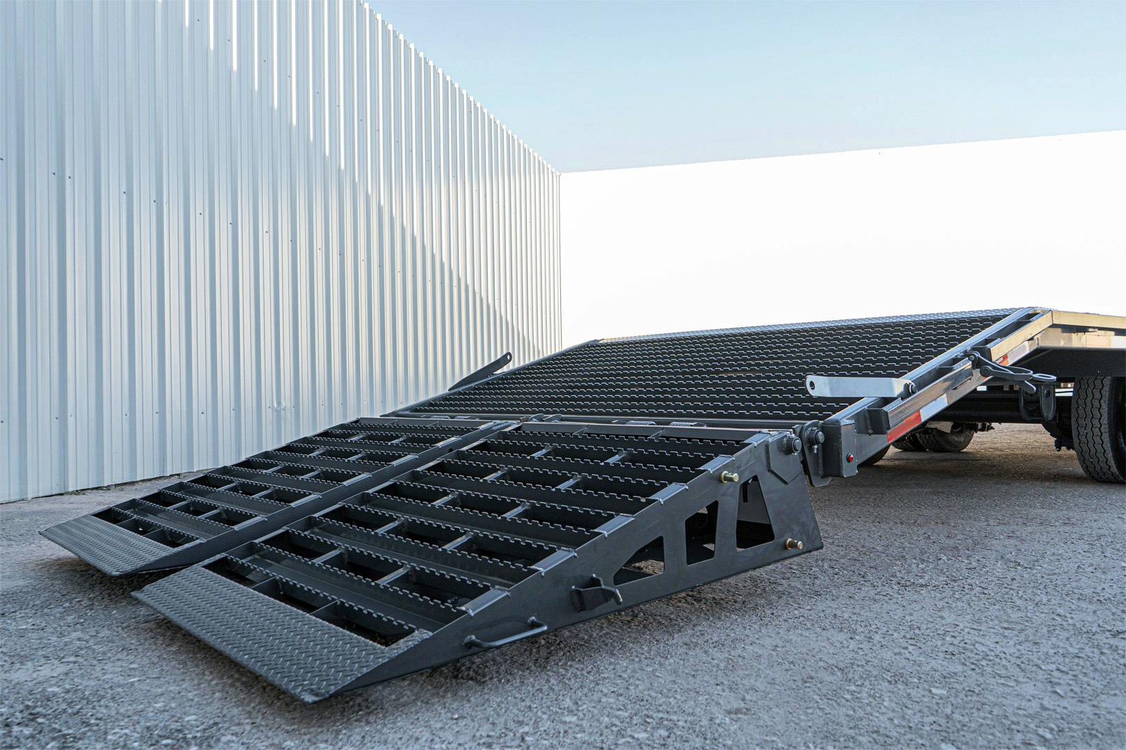 ARC Trailers 25'x102" 20K Gooseneck Flatbed Trailer w/ Duals (GDD) - Stock #87886 - Image 5 of 8