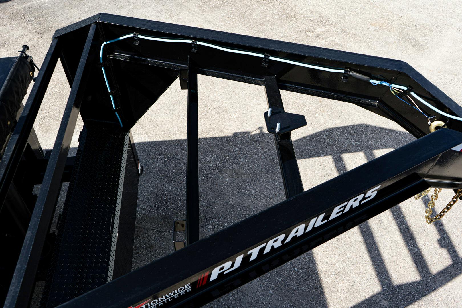 PJ Trailers 14'x83" GN Telescopic Dump Trailer w/ 3' Sides (DT) - Stock #87973 - Image 8 of 35