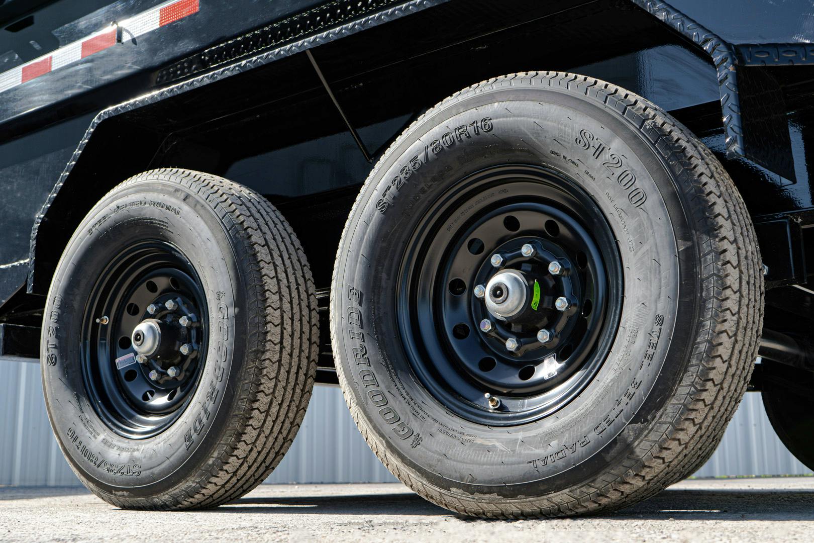 PJ Trailers 14'x83" GN Telescopic Dump Trailer w/ 3' Sides (DT) - Stock #87973 - Image 19 of 35