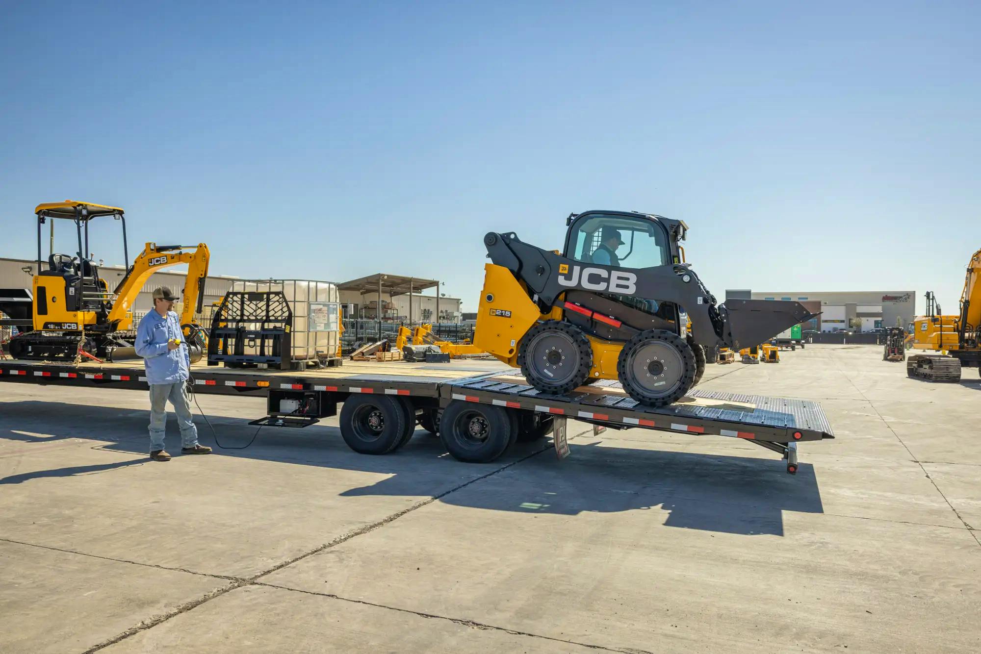 PJ Trailers 36'x102" Gooseneck Flatbed Trailer w/ Hydraulic Dovetail (LY) - Stock #87978 - Image 3 of 5
