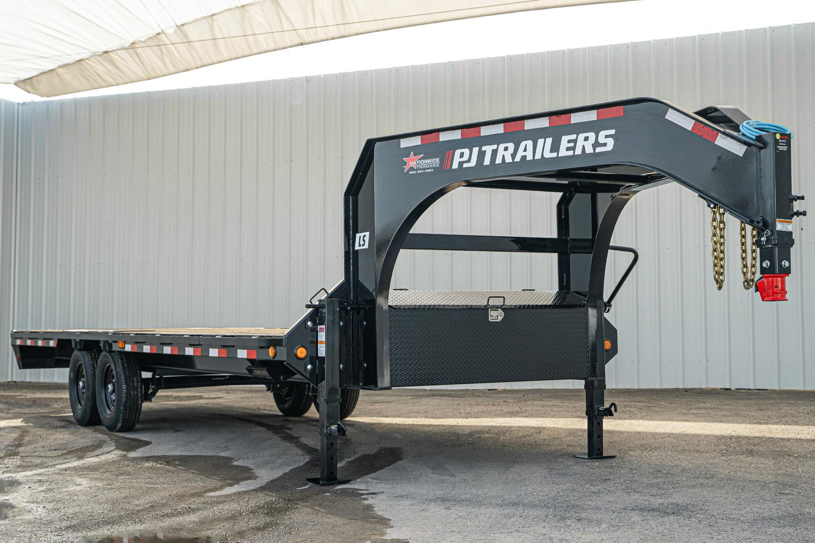 PJ Trailers 24'x102" Gooseneck Low Pro Flatbed Trailer w/ Singles (LS) - Stock #88018 - Image 3 of 17