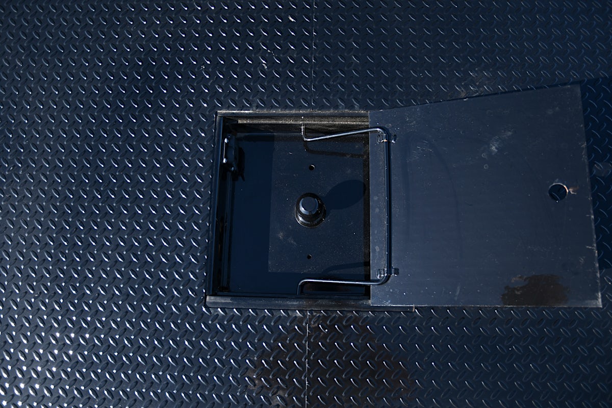 CM Truck Beds RD 112/97/60/34 Steel Flatdeck Truck Body - Stock #88031 - Image 9 of 23 CM Truck Beds RD 112/97/60/34 Steel Flatdeck Truck Body - Stock #88031 - Image 9 of 23