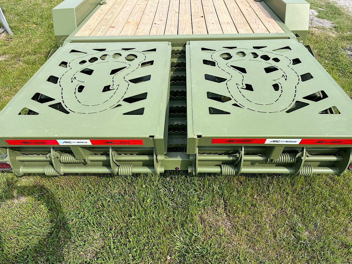 ARC Trailers 22'x83" HD Equipment Trailer w/ 4' Dovetail (BEQ) - Stock #88096 - Image 4 of 5 ARC Trailers 22'x83" HD Equipment Trailer w/ 4' Dovetail (BEQ) - Stock #88096 - Image 4 of 5