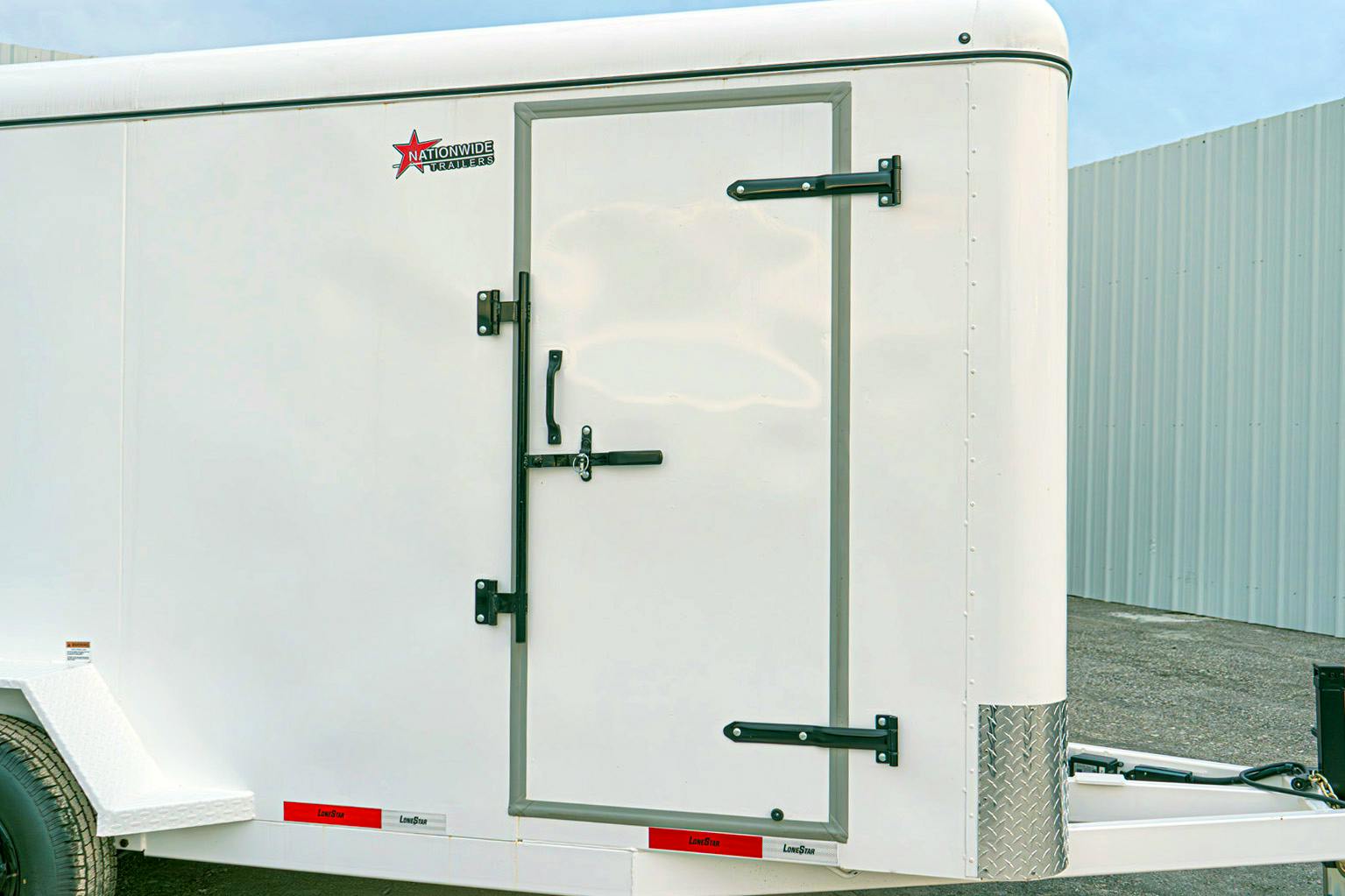 LoneStar 6.5'x16' 14k Steel Enclosed Cargo Trailer w/ Rear Ramp Door (C2) - Stock #88102 - Image 5 of 18