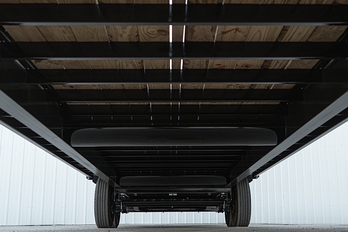 PJ Trailers 40'x102" 18k Gooseneck Flatbed Trailer w/ Singles (LX) - Stock #88158 - Image 19 of 27 PJ Trailers 40'x102" 18k Gooseneck Flatbed Trailer w/ Singles (LX) - Stock #88158 - Image 19 of 27