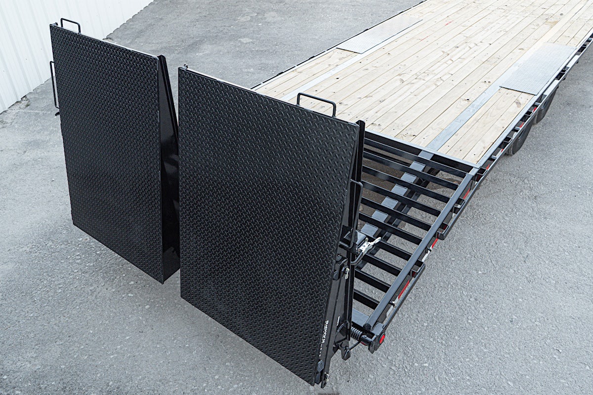 PJ Trailers 40'x102" 18k Gooseneck Flatbed Trailer w/ Singles (LX) - Stock #88158 - Image 23 of 27 PJ Trailers 40'x102" 18k Gooseneck Flatbed Trailer w/ Singles (LX) - Stock #88158 - Image 23 of 27