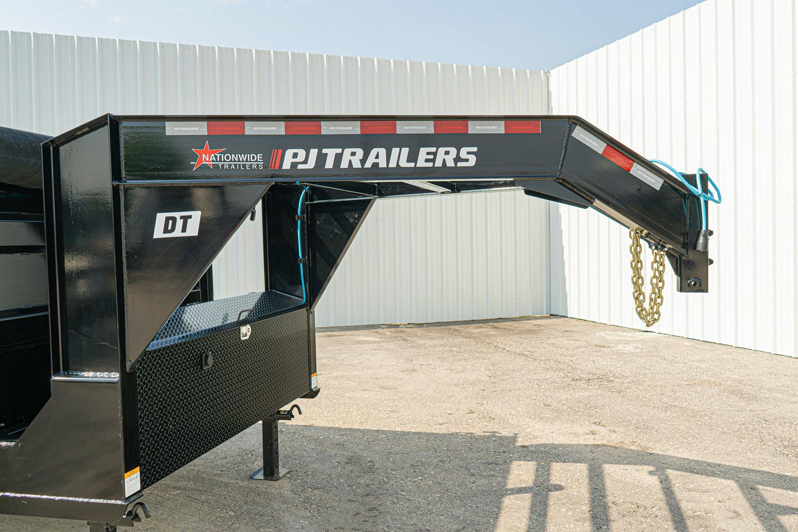 PJ Trailers 16'x83" Gooseneck Telescopic Dump Trailer w/ 4' Sides (DT) - Stock #88164 - Image 9 of 31