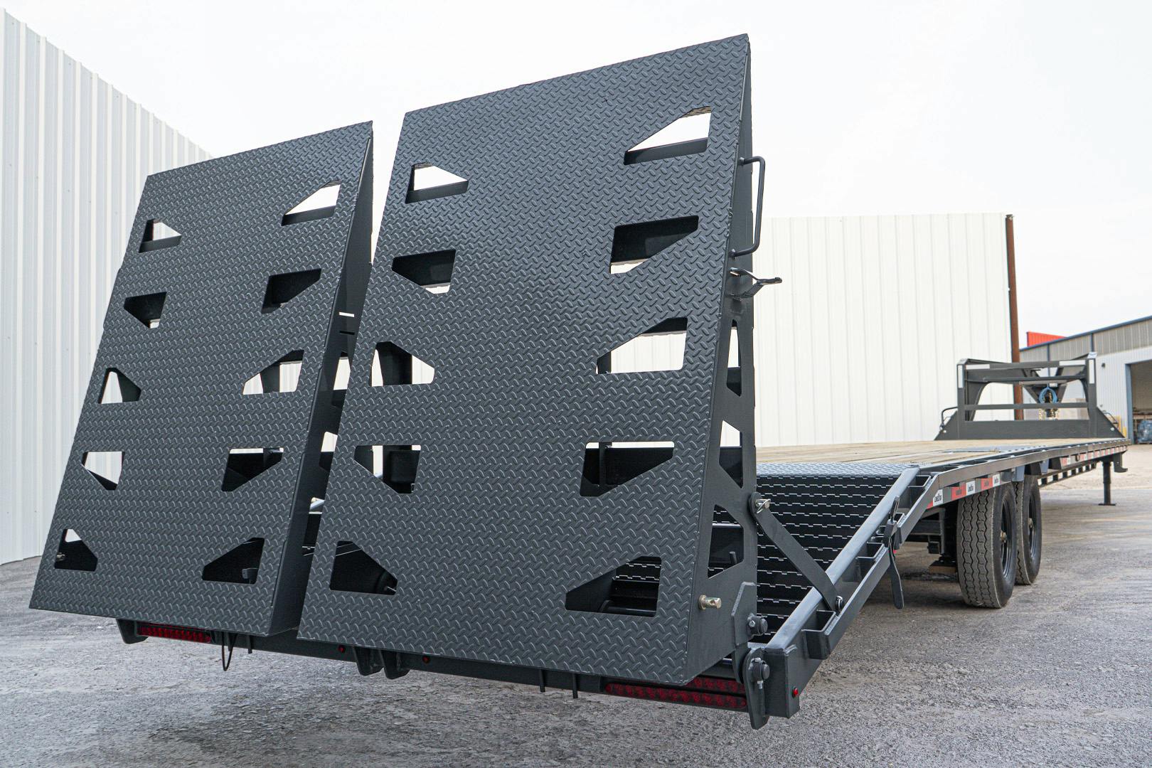 ARC Trailers 40'x102" Gooseneck Flatbed Trailer w/ 5' Dovetail (GDS) - Stock #88168 - Image 8 of 9