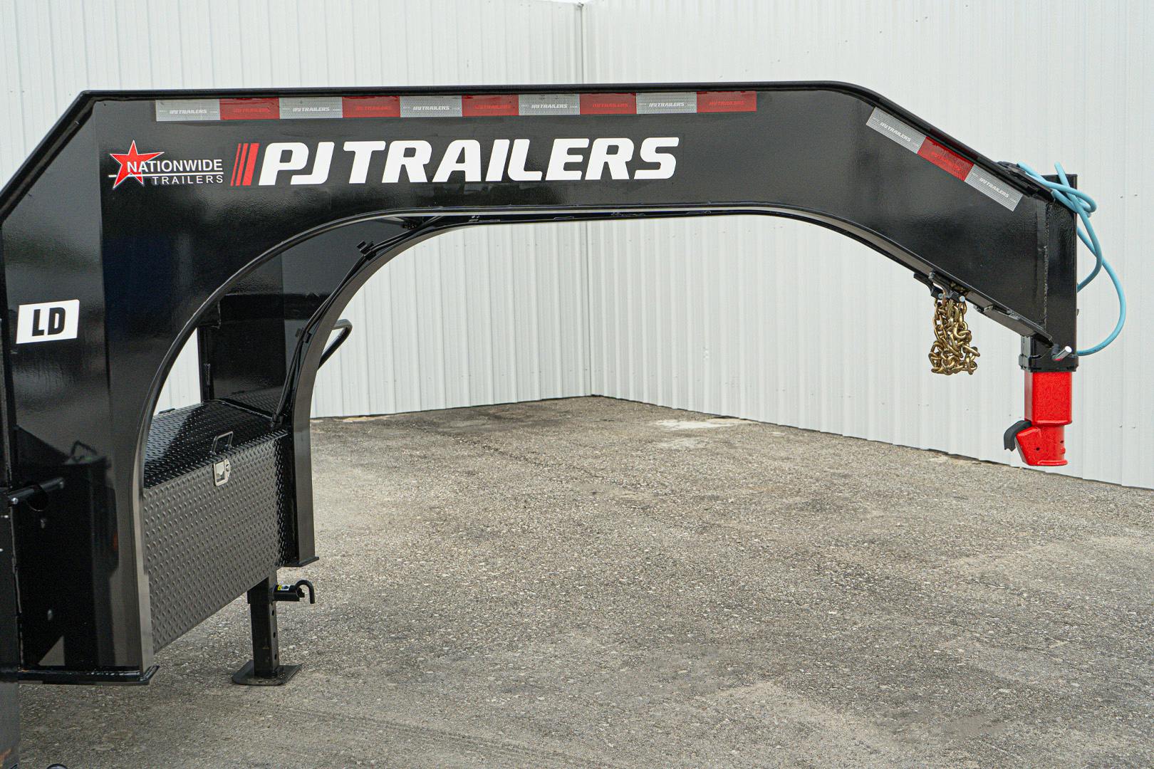 PJ Trailers 25'x102" Gooseneck Low Pro Flatbed Trailer w/ Duals (LD) - Stock #88173 - Image 12 of 28