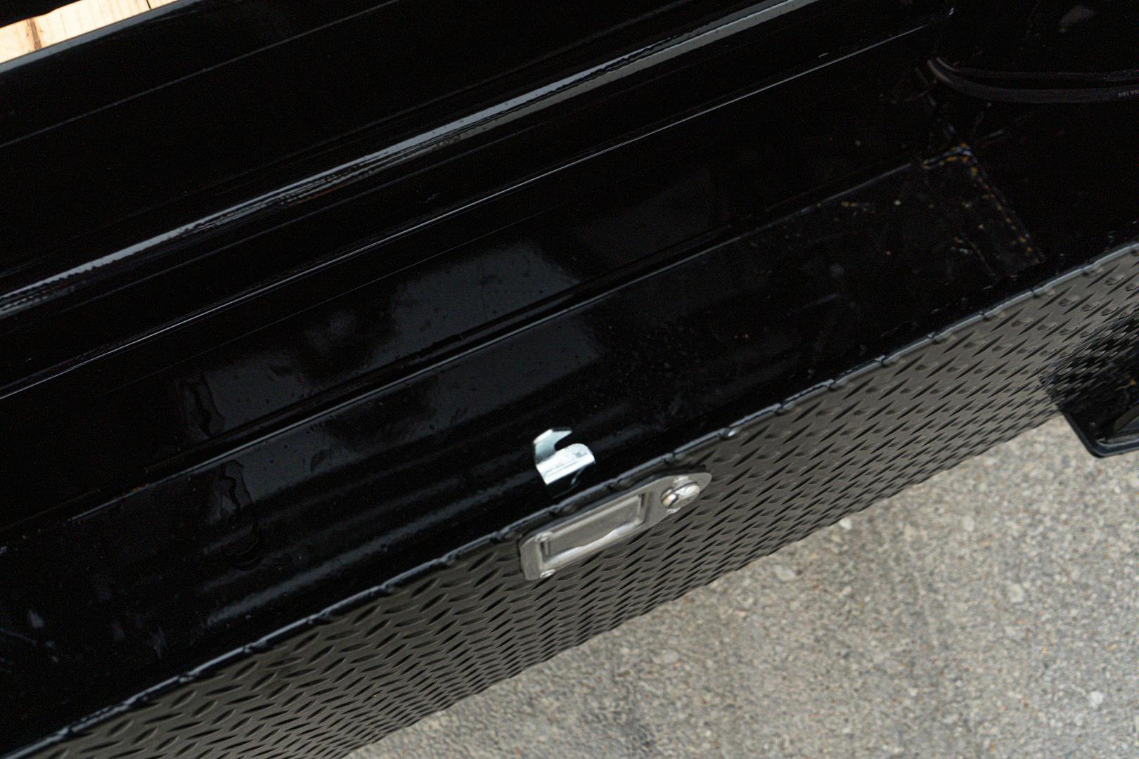 PJ Trailers 25'x102" Gooseneck Low Pro Flatbed Trailer w/ Duals (LD) - Stock #88173 - Image 15 of 28