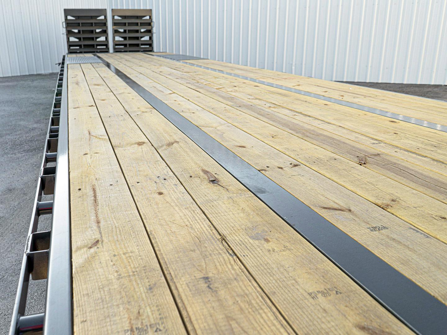 ARC Trailers 32'x102" 24K Gooseneck Flatbed Trailer w/ Duals (GDD) - Stock #88200 - Image 2 of 9