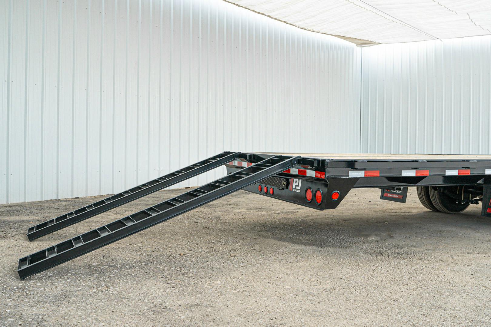 PJ Trailers 40'x102" Gooseneck Low Pro Flatbed Trailer w/ Duals (LD) - Stock #88214 - Image 14 of 16