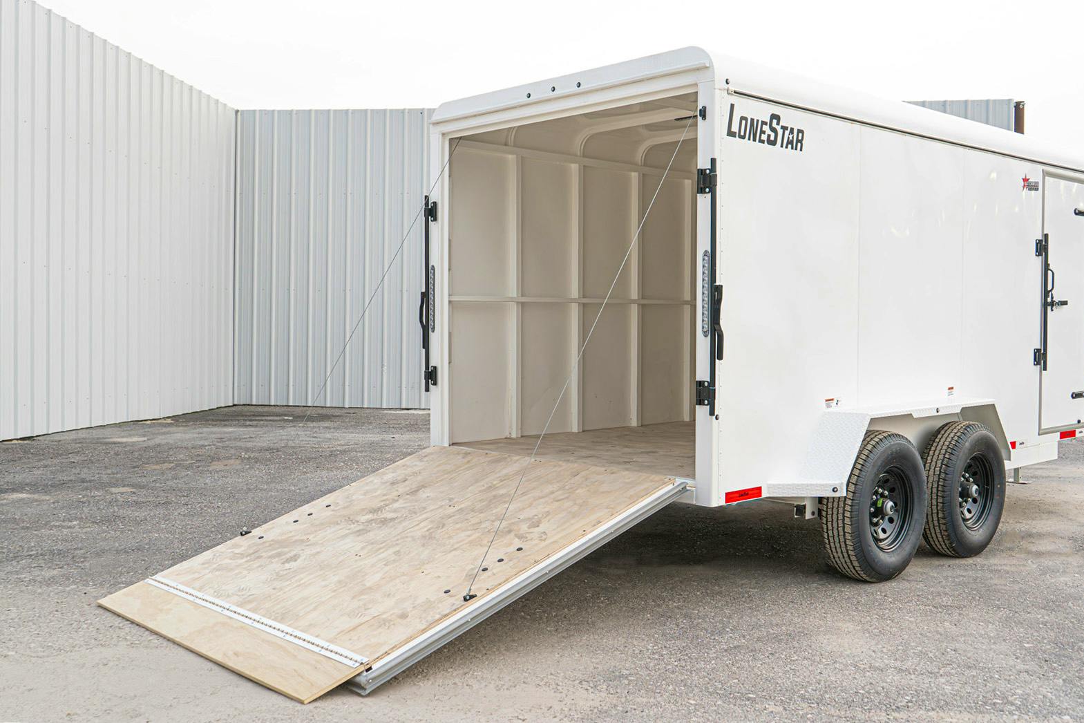 LoneStar 6.5'x16' 14k Steel Enclosed Cargo Trailer w/ Rear Ramp Door (C2) - Stock #88329 - Image 9 of 18