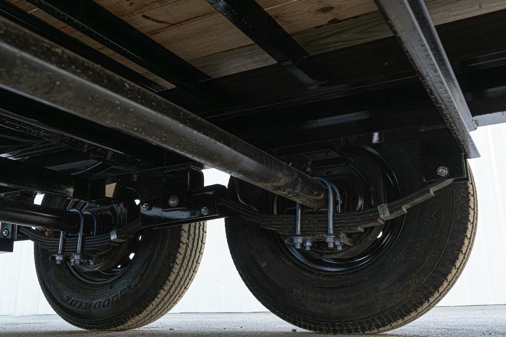 PJ Trailers 26'x102" Gooseneck Deckover Power Tilt Trailer (T8) - Stock #88384 - Image 17 of 23