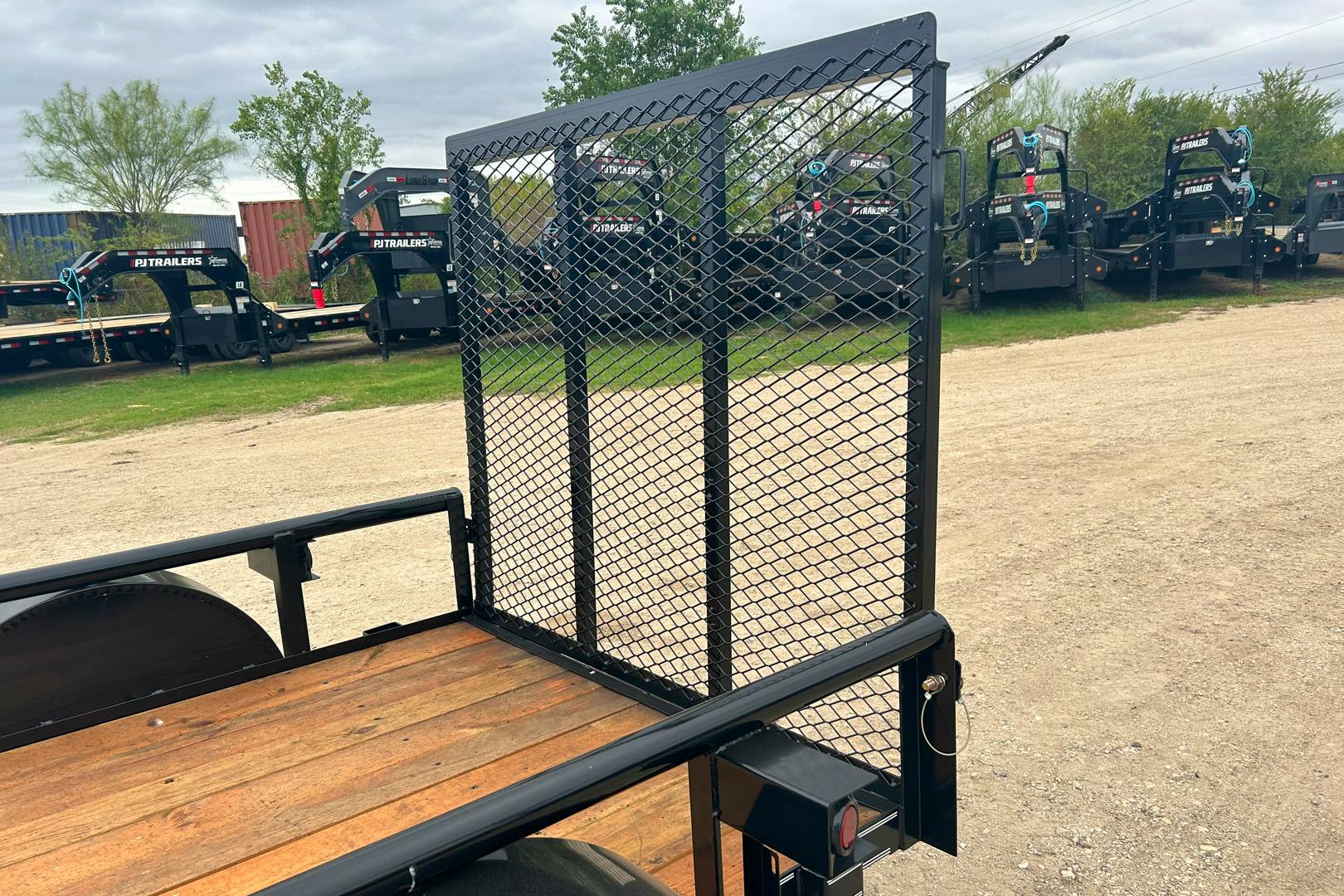 Texas Bragg 8'x60" Utility Trailer w/ 4' Gate (U1) - Stock #88424 - Image 3 of 5