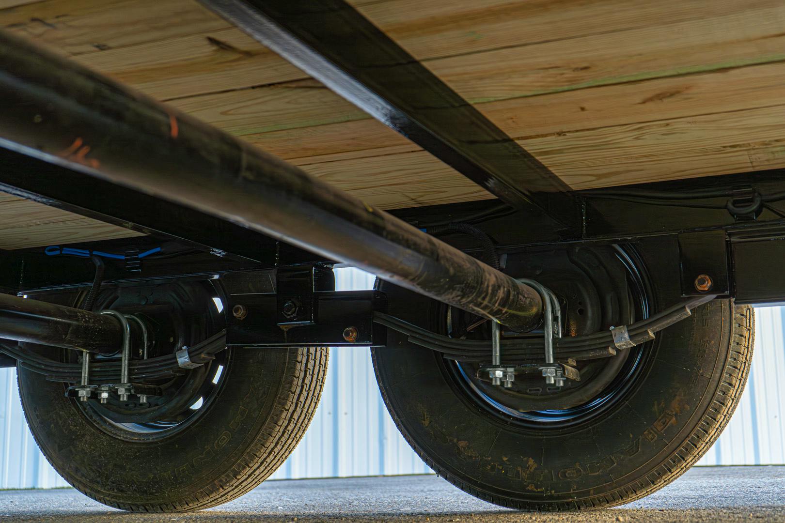 X-ON 16'x83" Equipment Trailer w/ Slide-In Ramps (E2)