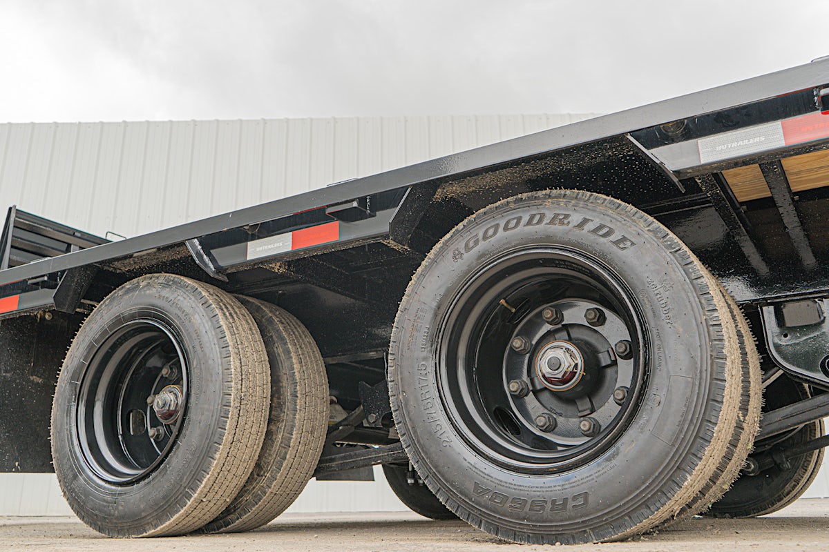 PJ Trailers 32'x102" 30k Gooseneck Low Pro Flatbed Trailer w/ Duals (LD) - Stock #88451 - Image 15 of 22 PJ Trailers 32'x102" 30k Gooseneck Low Pro Flatbed Trailer w/ Duals (LD) - Stock #88451 - Image 15 of 22