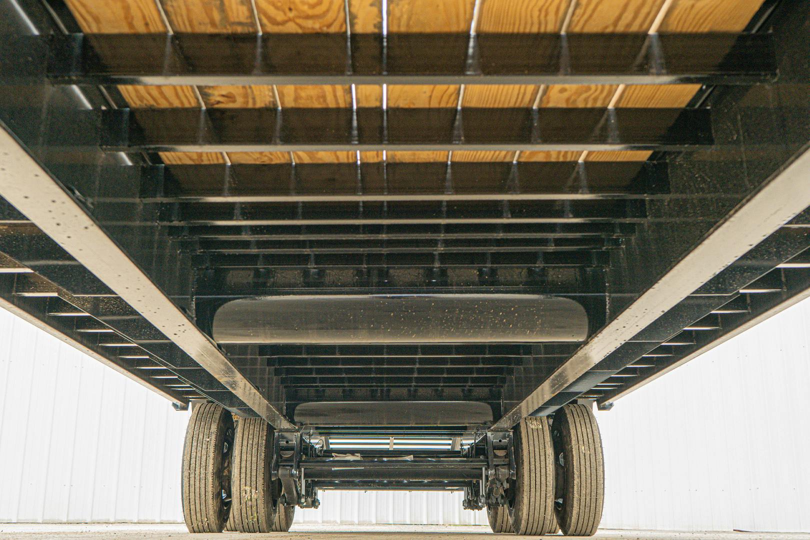 PJ Trailers 32'x102" 30k Gooseneck Low Pro Flatbed Trailer w/ Duals (LD) - Stock #88451 - Image 17 of 22