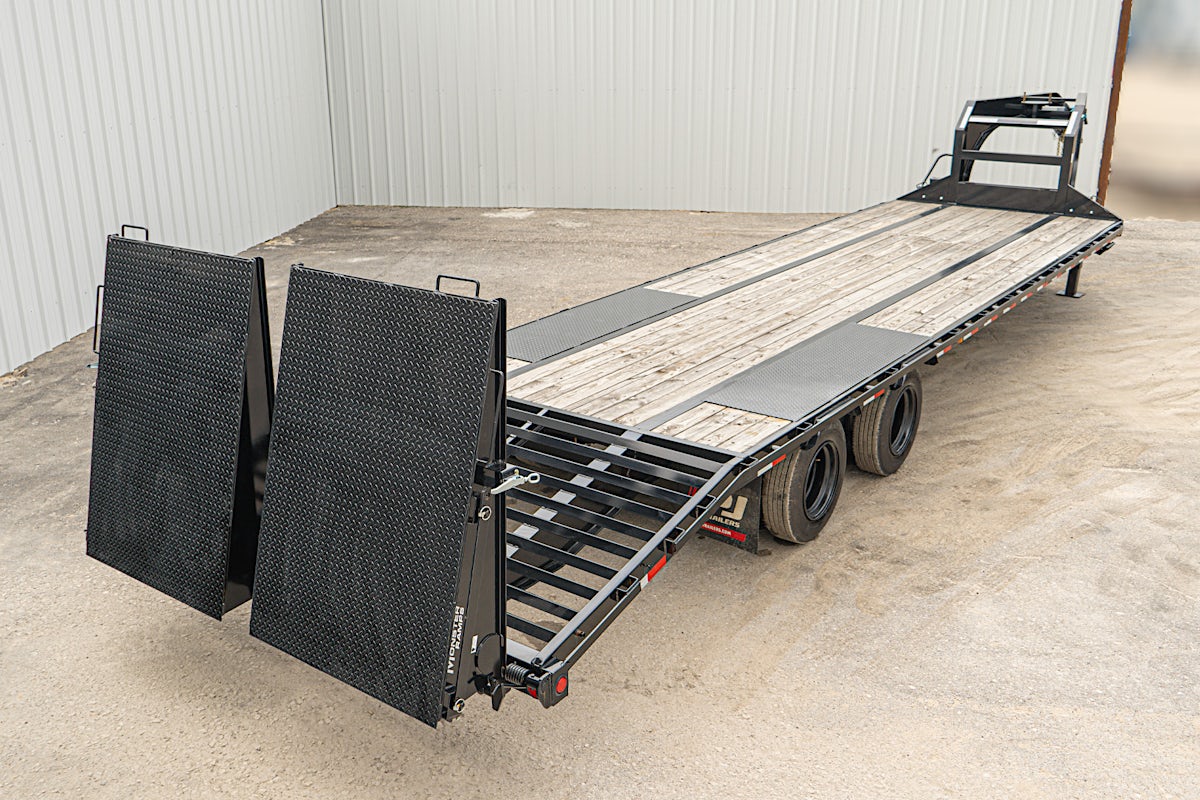 PJ Trailers 32'x102" 30k Gooseneck Low Pro Flatbed Trailer w/ Duals (LD) - Stock #88451 - Image 19 of 22 PJ Trailers 32'x102" 30k Gooseneck Low Pro Flatbed Trailer w/ Duals (LD) - Stock #88451 - Image 19 of 22