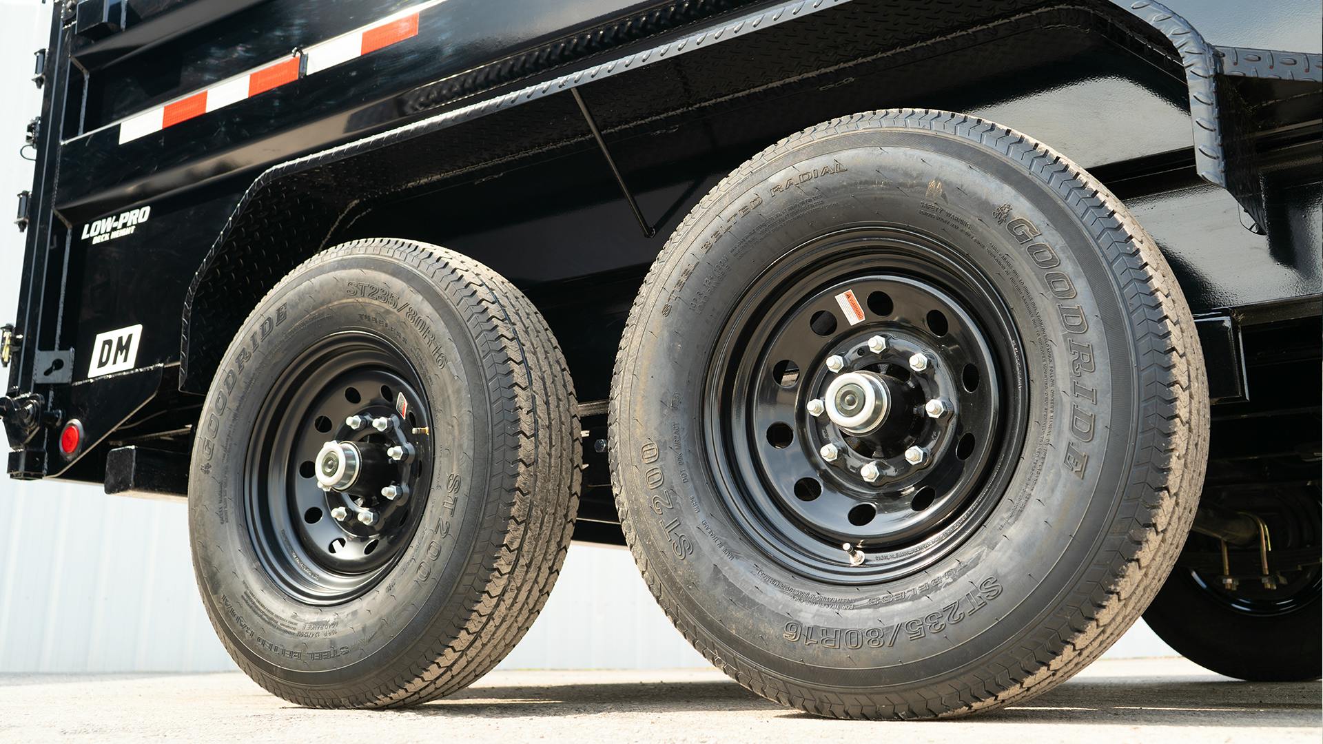 PJ Trailers 14'x83" Low Pro High Side Dump Trailer w/ 3' Sides (DM) - Stock #88481 - Image 23 of 25