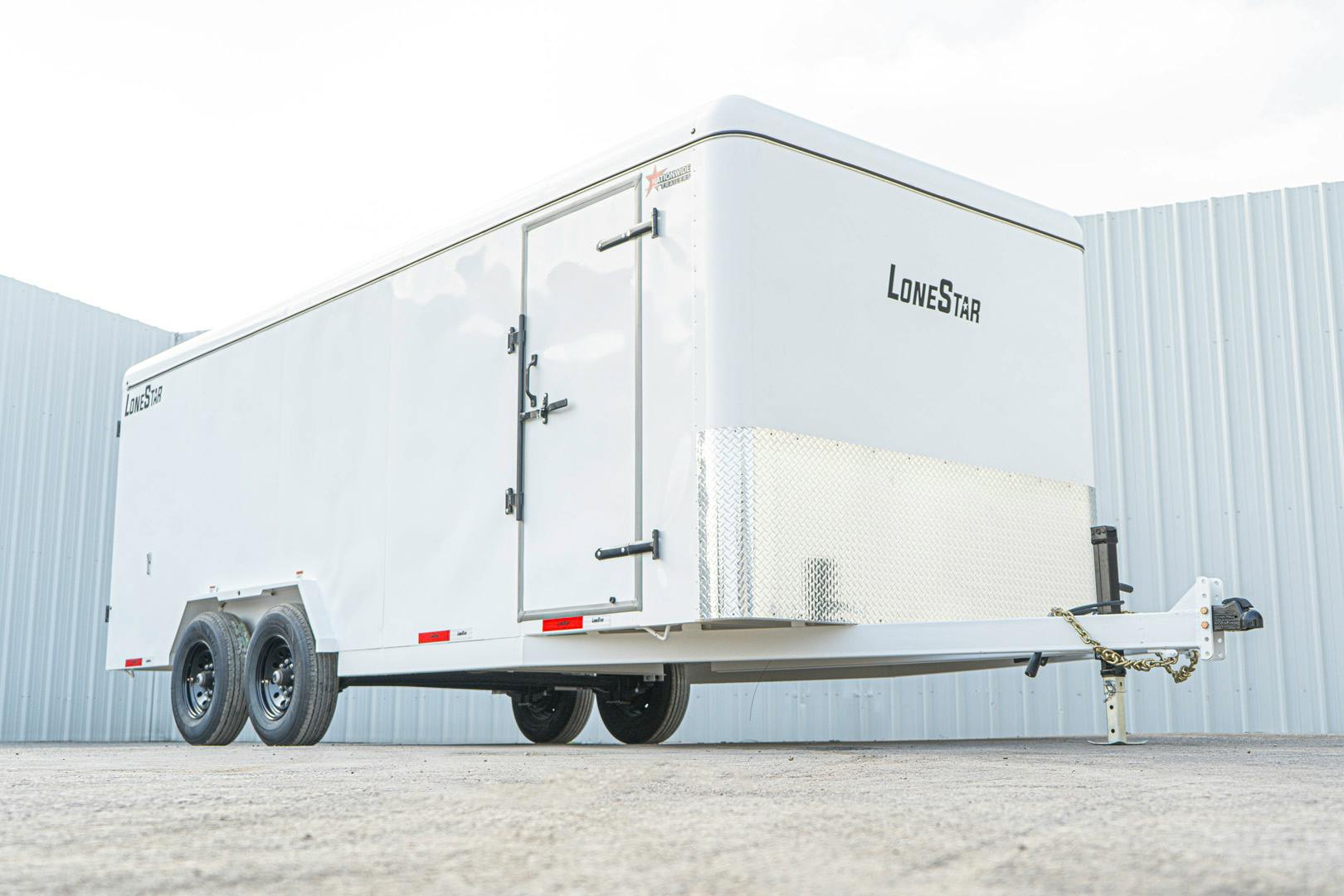 LoneStar 7.10'x20' 14k Steel Enclosed Cargo Trailer w/ Rear Barn Doors (C2) - Stock #88509 - Image 3 of 19