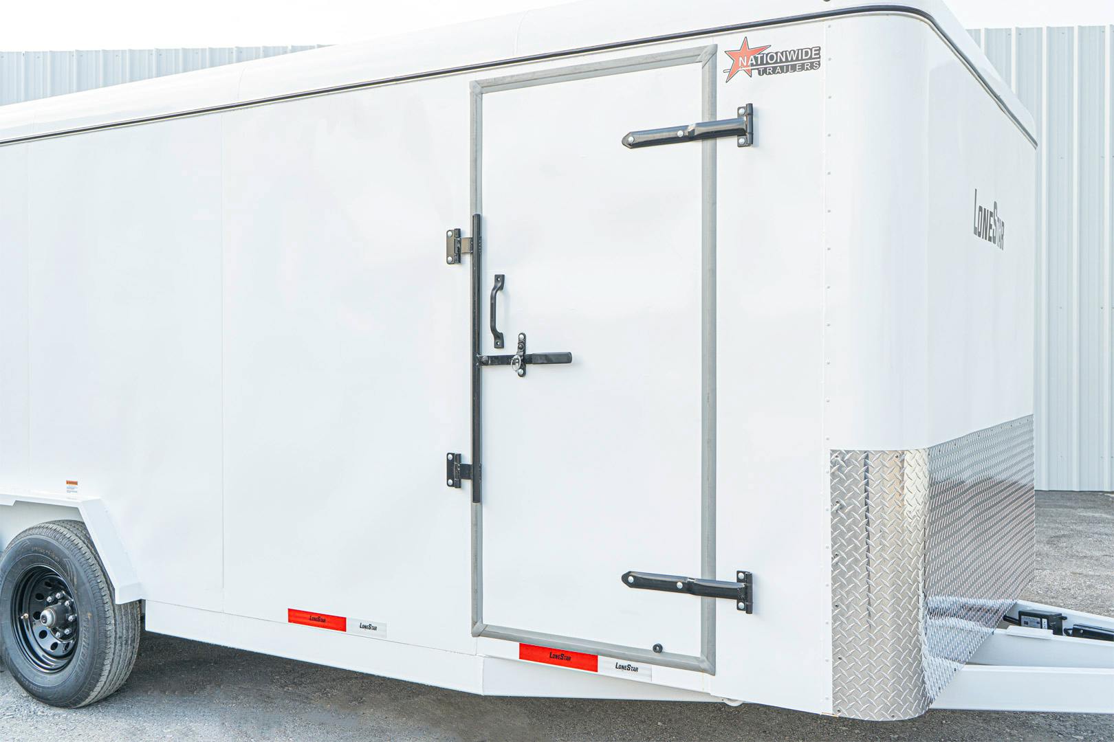 LoneStar 7.10'x20' 14k Steel Enclosed Cargo Trailer w/ Rear Barn Doors (C2) - Stock #88518 - Image 5 of 14