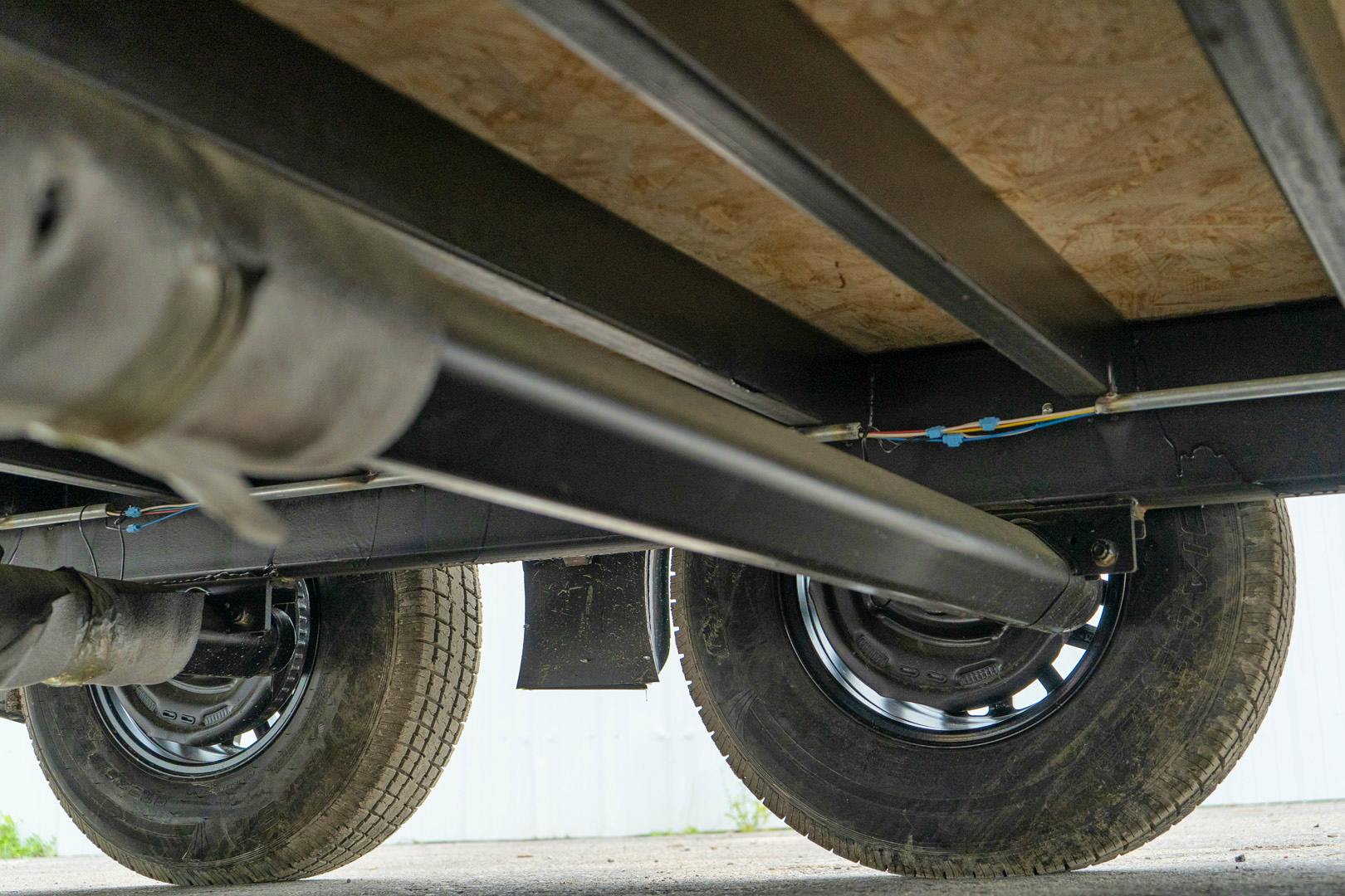 Spartan 8.5'x28' Enclosed Race Trailer w/ Rear Ramp Door (CR) - Stock #88528 - Image 16 of 36