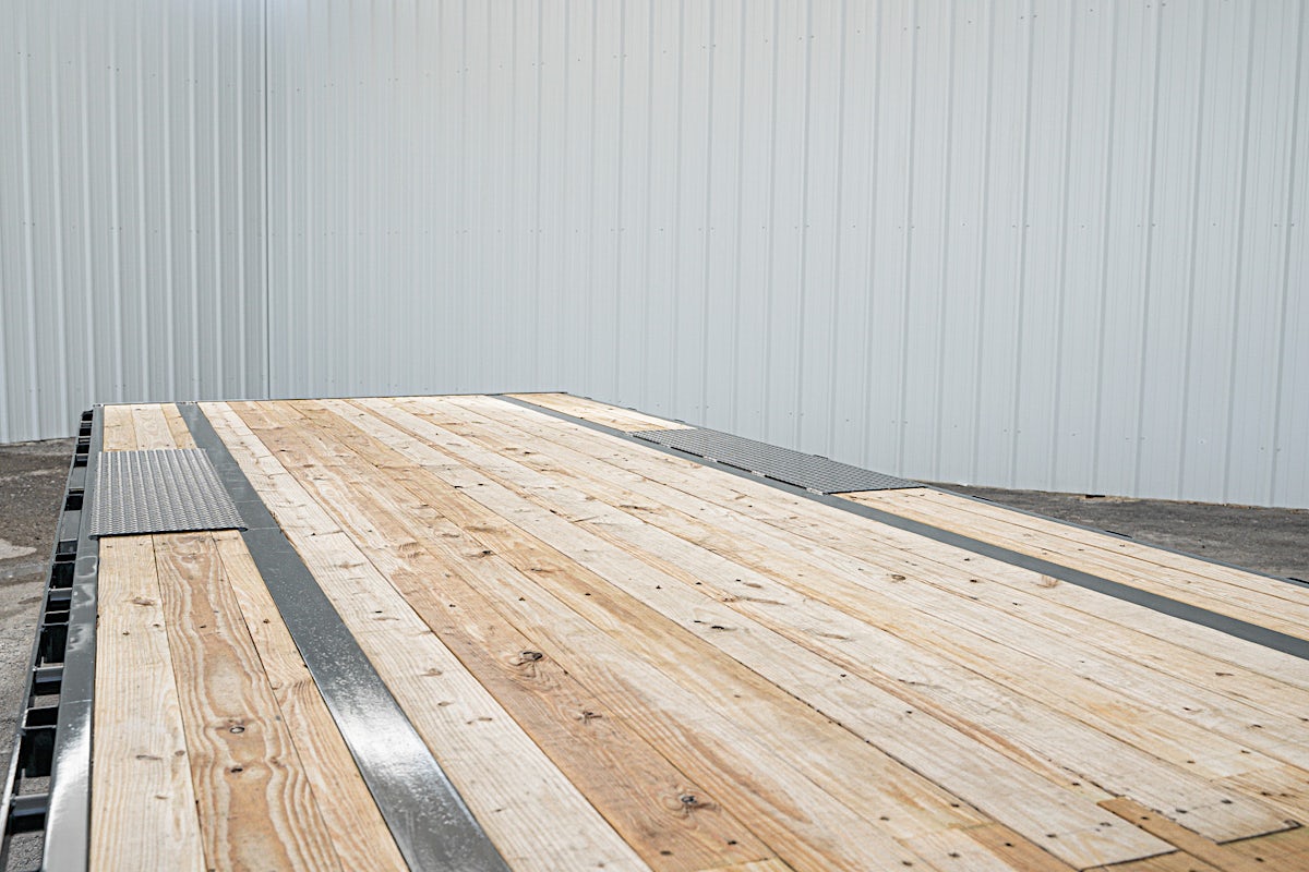 PJ Trailers 24'x102" Gooseneck Low Pro Flatbed Trailer w/ Singles (LS) - Stock #88575 - Image 8 of 17 PJ Trailers 24'x102" Gooseneck Low Pro Flatbed Trailer w/ Singles (LS) - Stock #88575 - Image 8 of 17