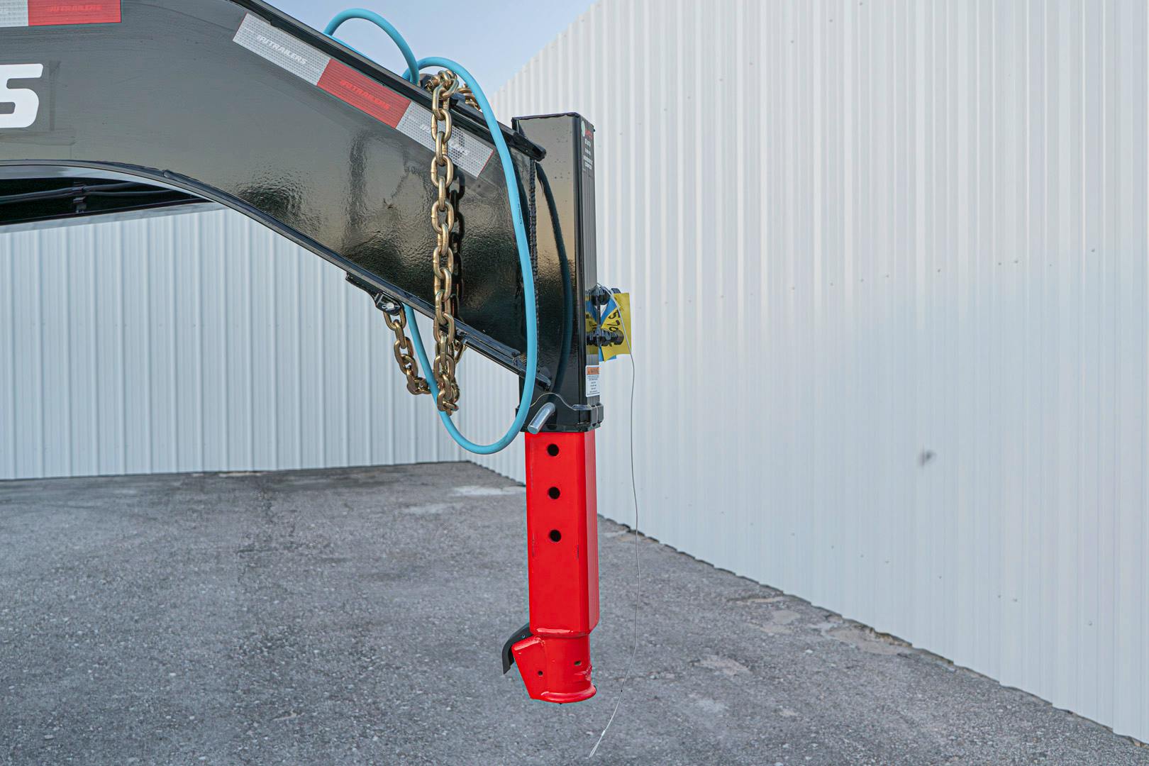 PJ Trailers 40'x102" Gooseneck Low Pro Flatbed Trailer w/ Duals (LD) - Stock #88577 - Image 7 of 17