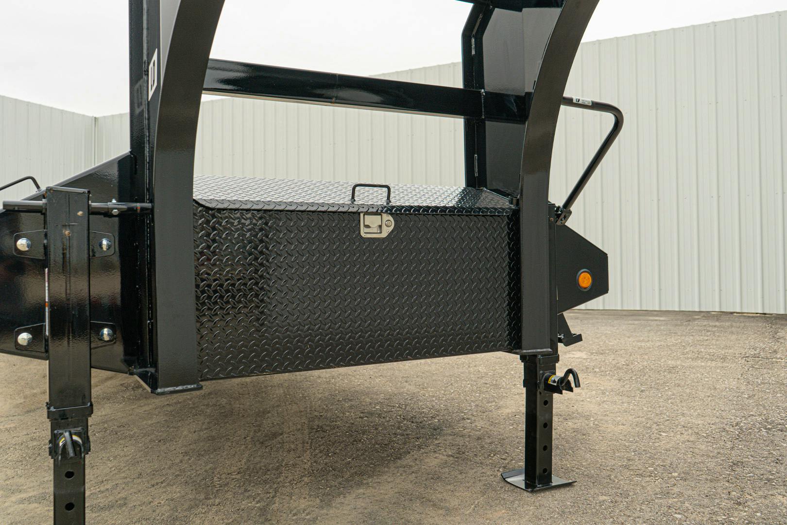 PJ Trailers 32'x102" Gooseneck Low Pro Flatbed Trailer w/ Duals (LD) - Stock #88578 - Image 9 of 21