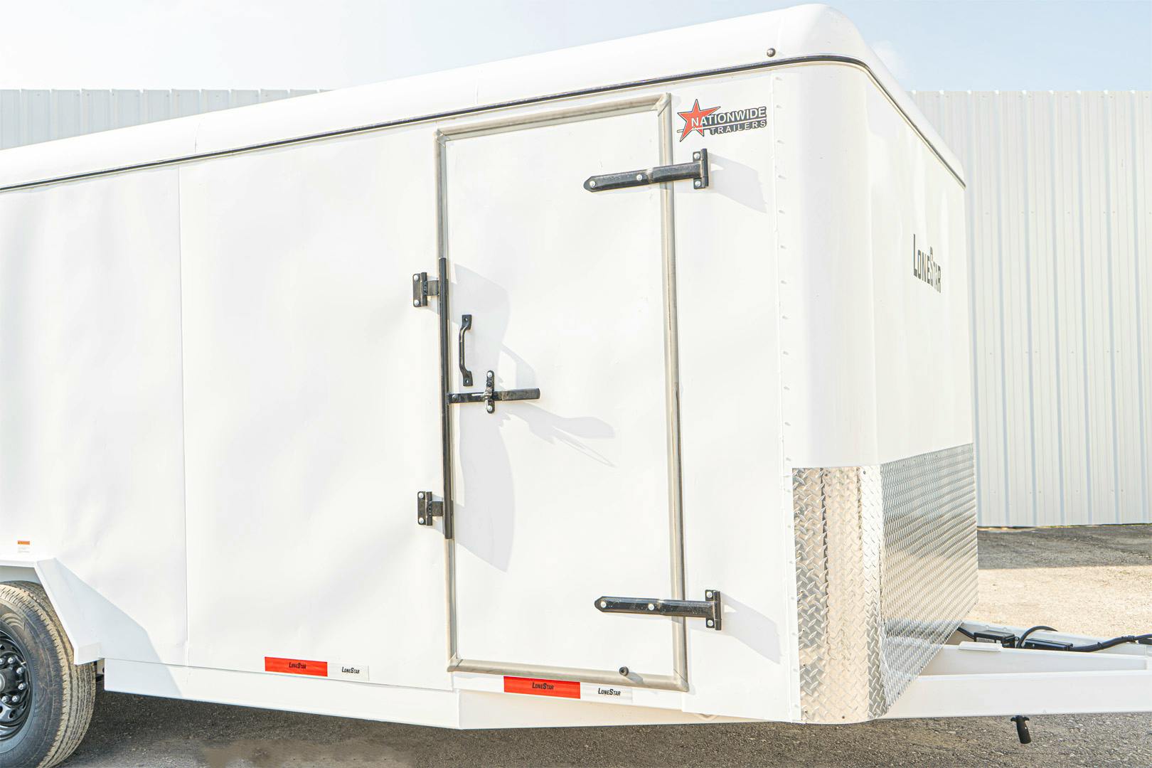 LoneStar 7.10'x20' 14k Steel Enclosed Cargo Trailer w/ Rear Ramp Door (C2) - Stock #88614 - Image 7 of 17