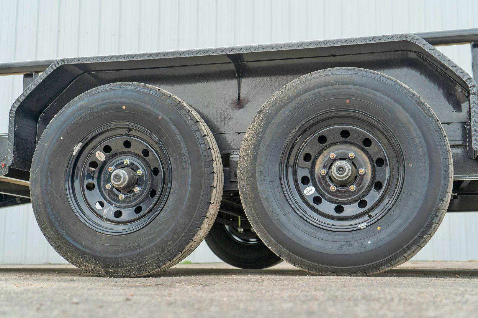X-ON 22'x83" Utility Trailer w/ 2' Dovetail & 3' Gate (U2)
