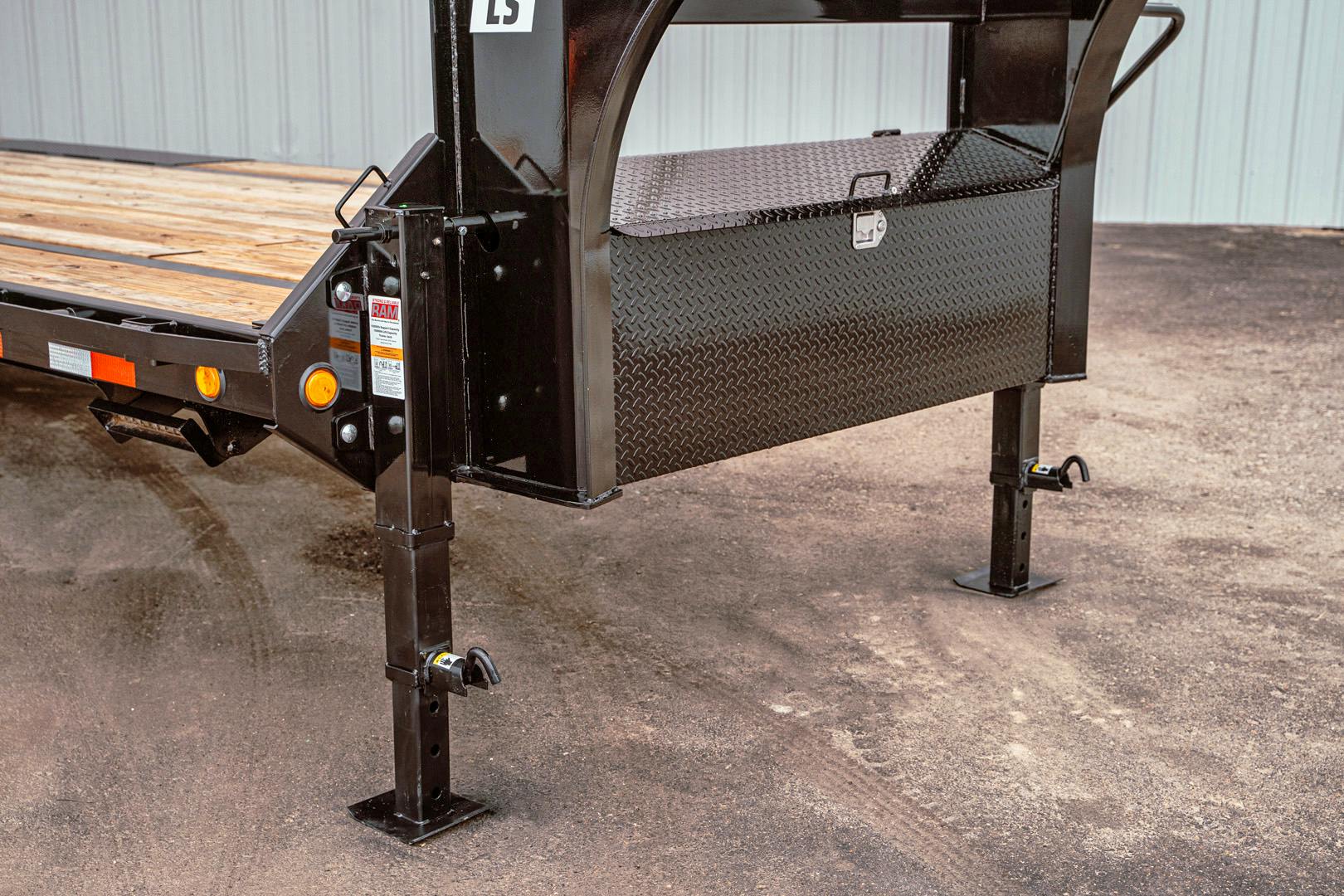 PJ Trailers 20'x102" Gooseneck Low Pro Flatbed Trailer w/ Singles (LS) - Stock #88662 - Image 6 of 19