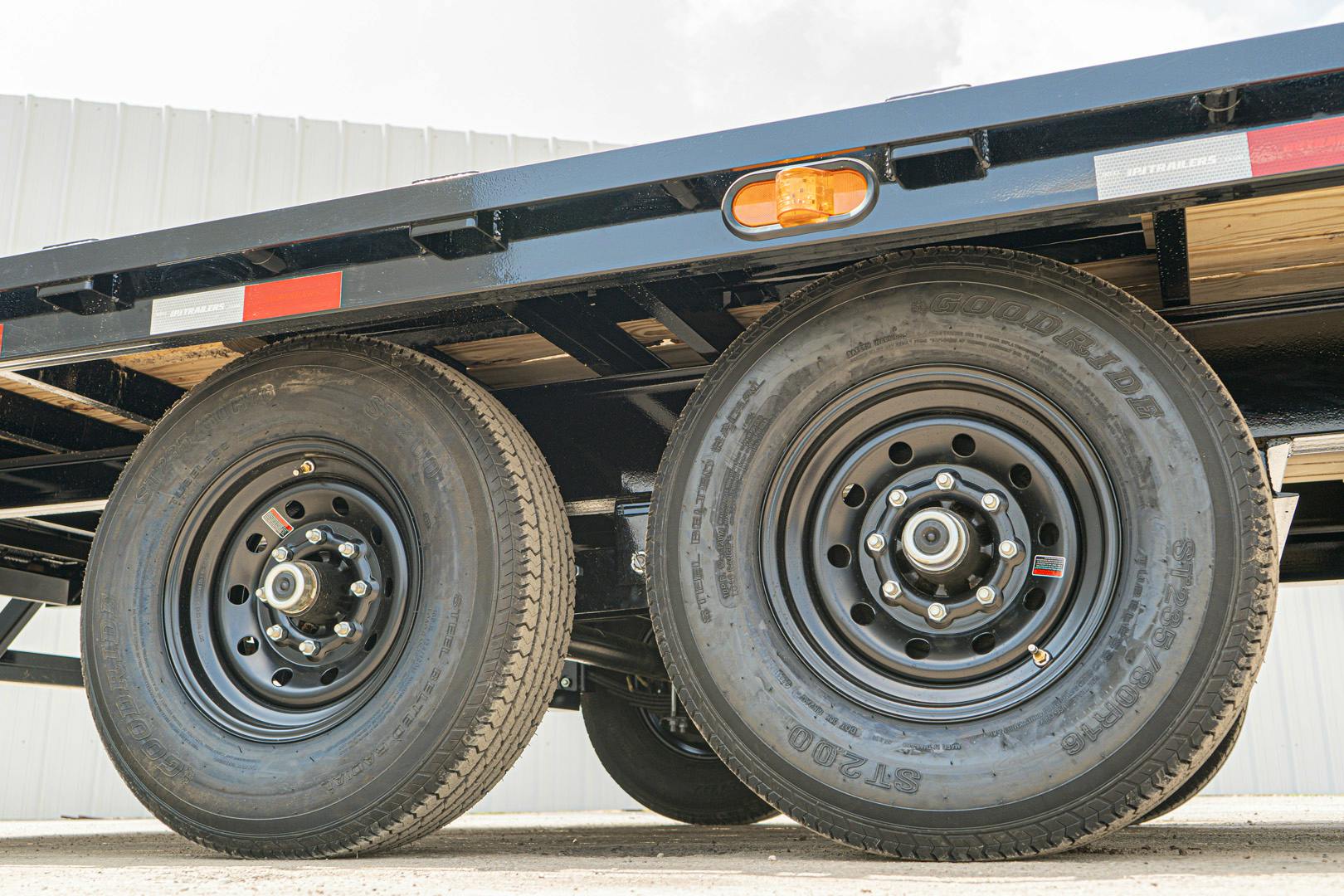 PJ Trailers 22'x102" Deckover Power Tilt Trailer (T8) - Stock #88671 - Image 16 of 22