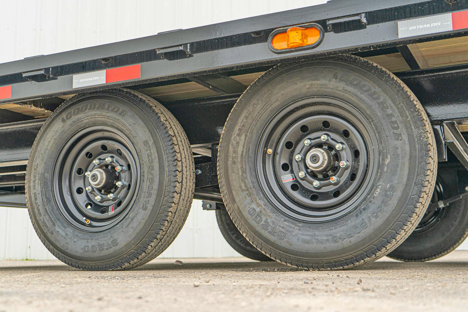 PJ Trailers 20'x102" 8" I-Beam Deckover Flatbed Trailer (F8) - Stock #88694 - Image 11 of 15