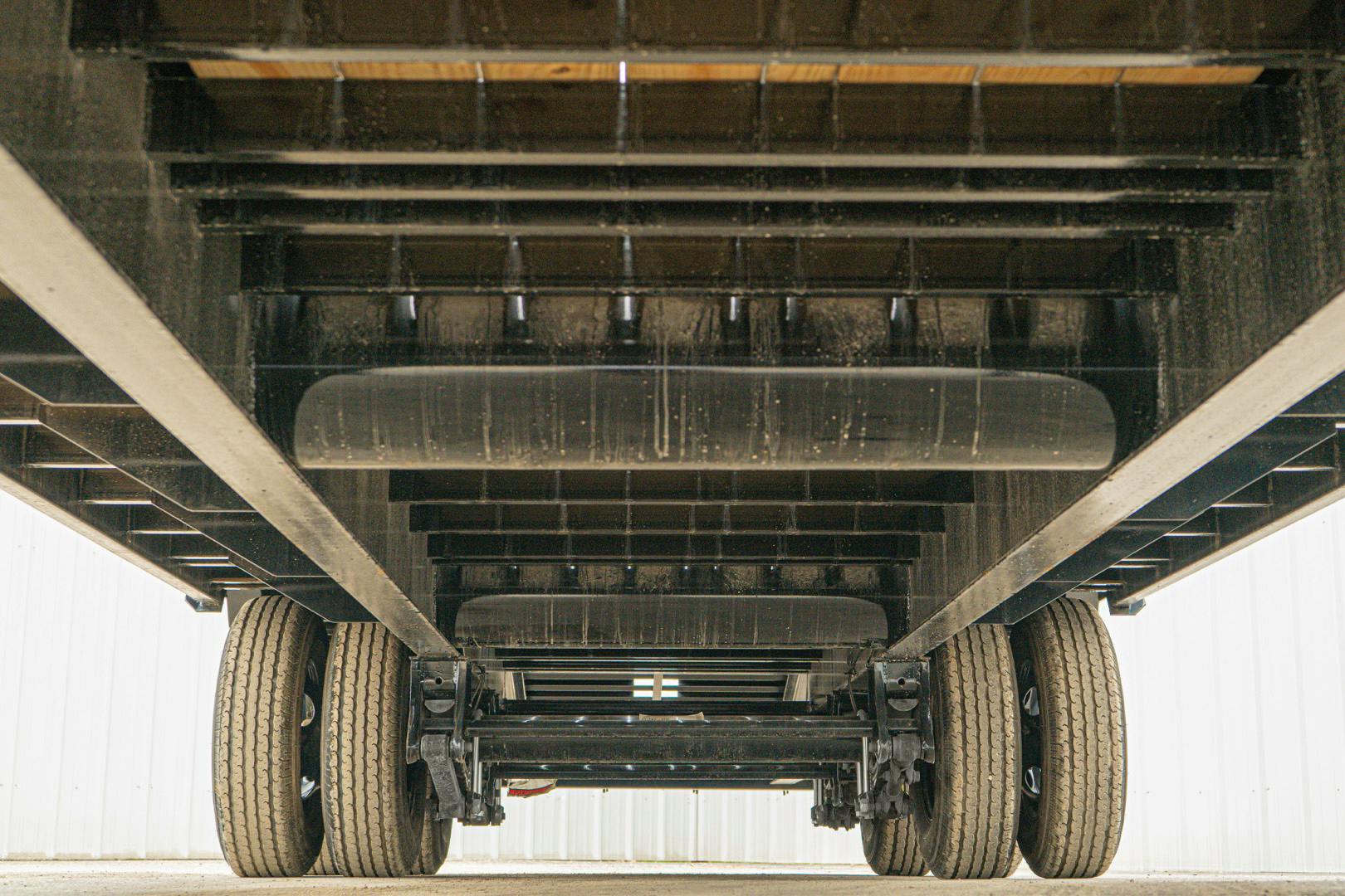 PJ Trailers 32'x102" Gooseneck Low Pro Flatbed Trailer w/ Duals (LD) - Stock #88697 - Image 19 of 28