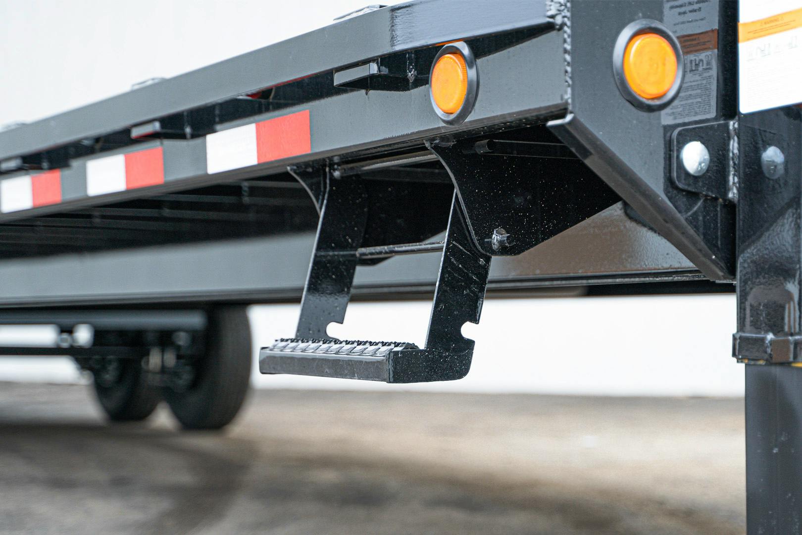 PJ Trailers 32'x102" Gooseneck Low Pro Flatbed Trailer w/ Singles (LS) - Stock #88795 - Image 10 of 16