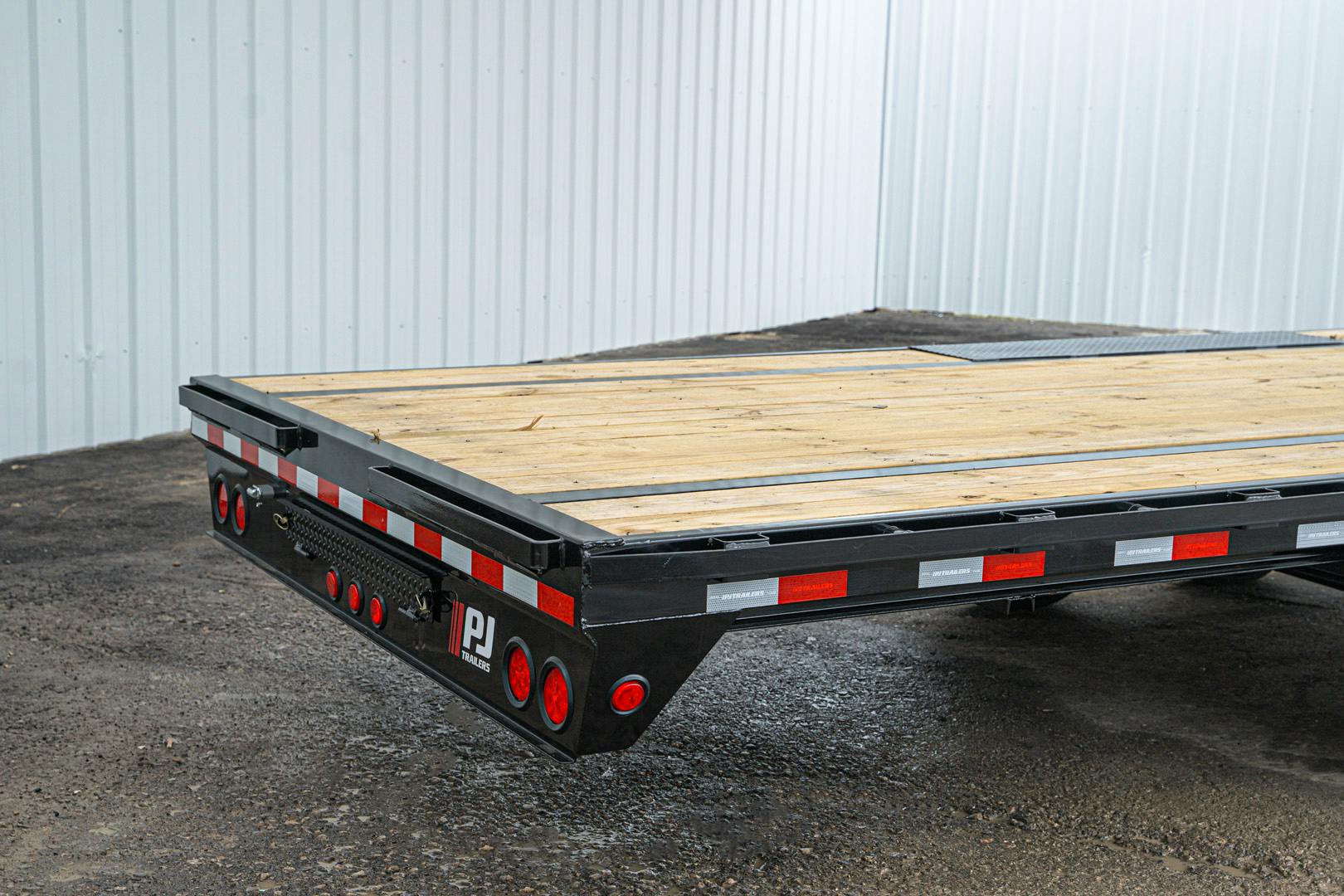 PJ Trailers 32'x102" Gooseneck Low Pro Flatbed Trailer w/ Singles (LS) - Stock #88795 - Image 11 of 16