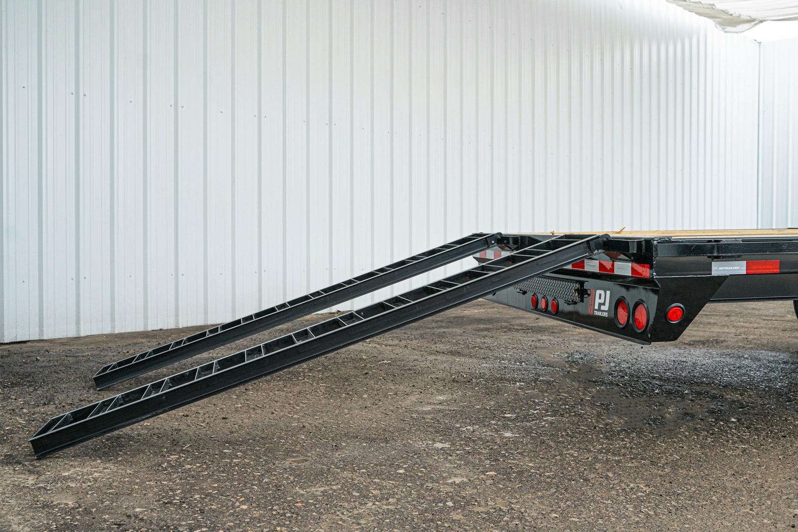 PJ Trailers 32'x102" Gooseneck Low Pro Flatbed Trailer w/ Singles (LS) - Stock #88795 - Image 14 of 16