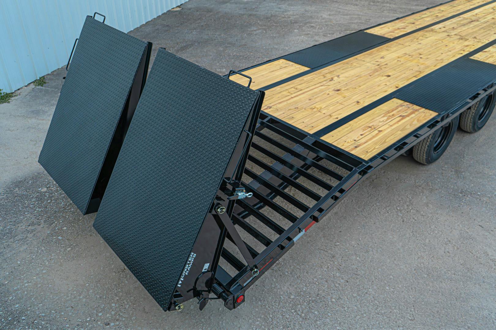 PJ Trailers 40'x102" Gooseneck Low Pro Flatbed Trailer w/ Duals (LD) - Stock #88806 - Image 16 of 20