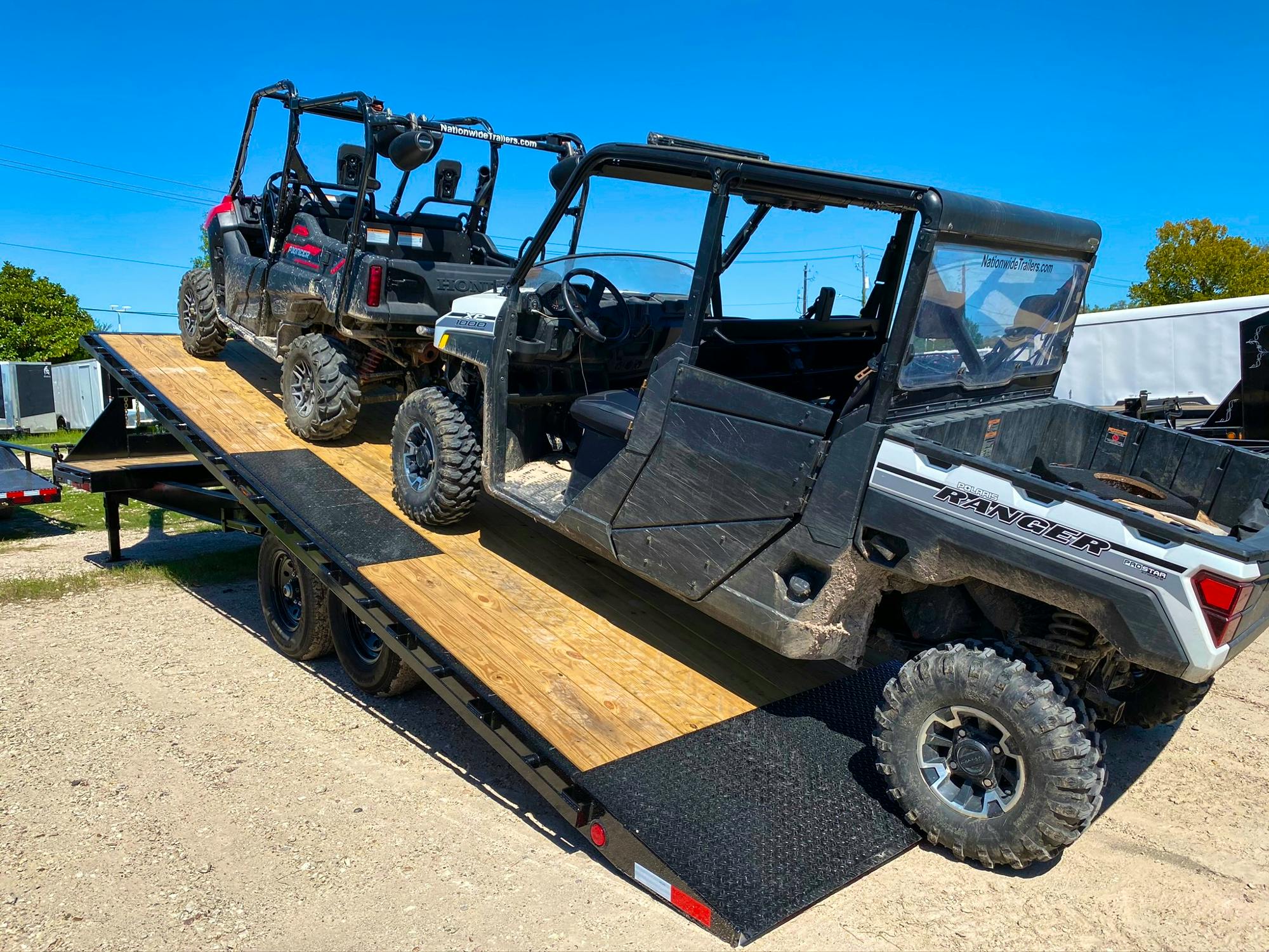 PJ Trailers 26'x102" Gooseneck Deckover Power Tilt Trailer (T8) - Stock #88808 - Image 23 of 23