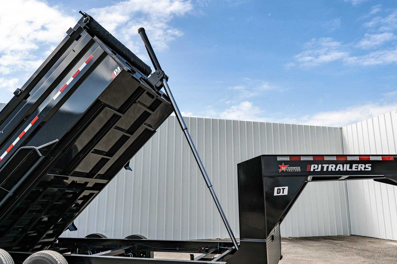 PJ Trailers 14'x83" GN Telescopic Dump Trailer w/ 4' Sides (DT) - Stock #88809 - Image 35 of 36