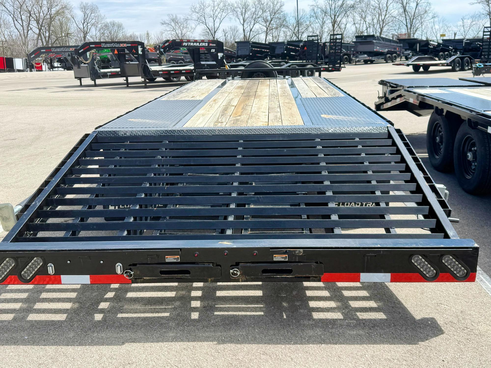 Load Trail USED 25'x102" Deckover Trailer