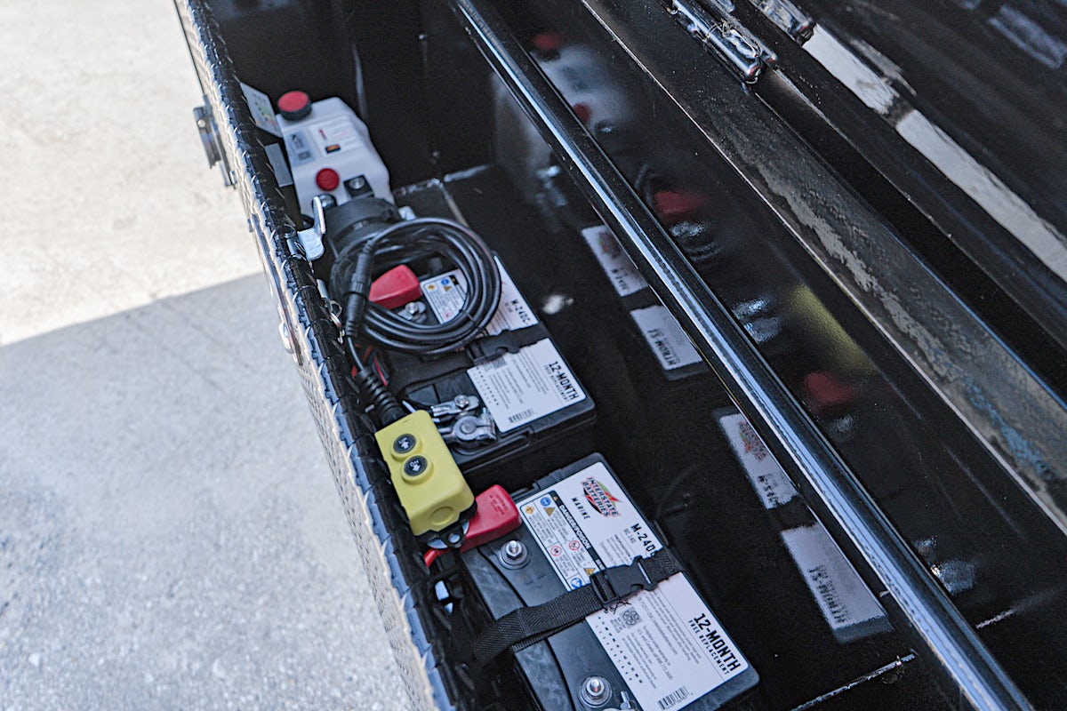 PJ Trailers 16'x83" Gooseneck HD Low Pro Dump Trailer w/ 3' Sides (DE) - Stock #88850 - Image 13 of 30 PJ Trailers 16'x83" Gooseneck HD Low Pro Dump Trailer w/ 3' Sides (DE) - Stock #88850 - Image 13 of 30