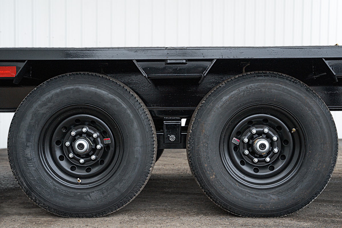 PJ Trailers 32'x102" Gooseneck Low Pro Flatbed Trailer w/ Singles (LS) - Stock #88852 - Image 8 of 16 PJ Trailers 32'x102" Gooseneck Low Pro Flatbed Trailer w/ Singles (LS) - Stock #88852 - Image 8 of 16