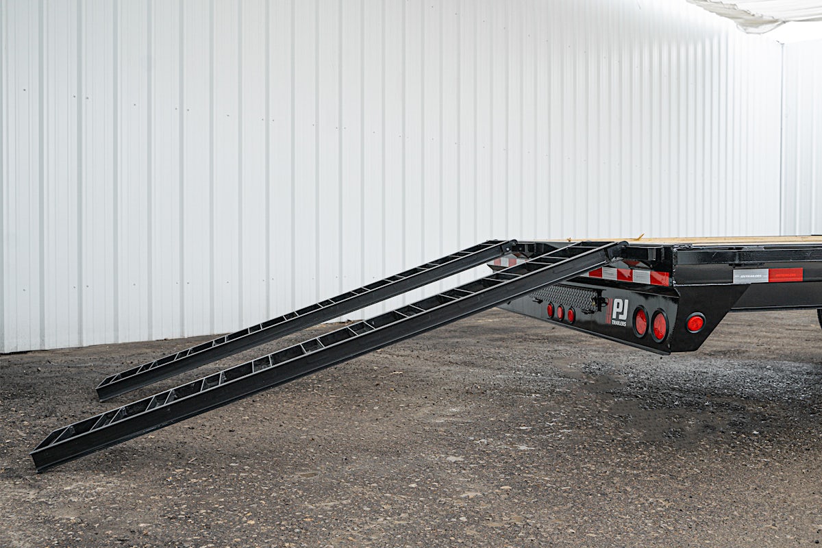 PJ Trailers 32'x102" Gooseneck Low Pro Flatbed Trailer w/ Singles (LS) - Stock #88852 - Image 14 of 16 PJ Trailers 32'x102" Gooseneck Low Pro Flatbed Trailer w/ Singles (LS) - Stock #88852 - Image 14 of 16