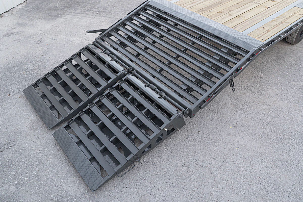 ARC Trailers 40'x102" Gooseneck Flatbed Trailer w/ 5' Dovetail (GDS) - Stock #88885 - Image 7 of 9 ARC Trailers 40'x102" Gooseneck Flatbed Trailer w/ 5' Dovetail (GDS) - Stock #88885 - Image 7 of 9