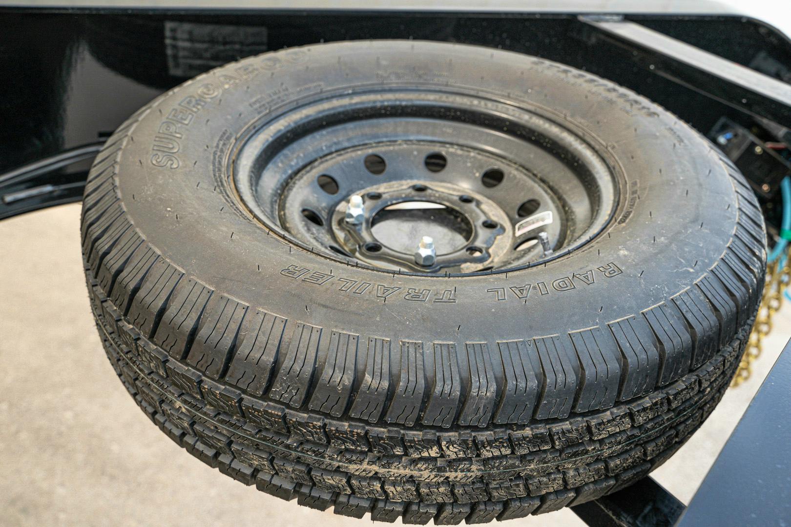 PJ Trailers 30'x102" Gooseneck Low Pro Flatbed Trailer w/ Singles (LS) - Stock #88893 - Image 4 of 17