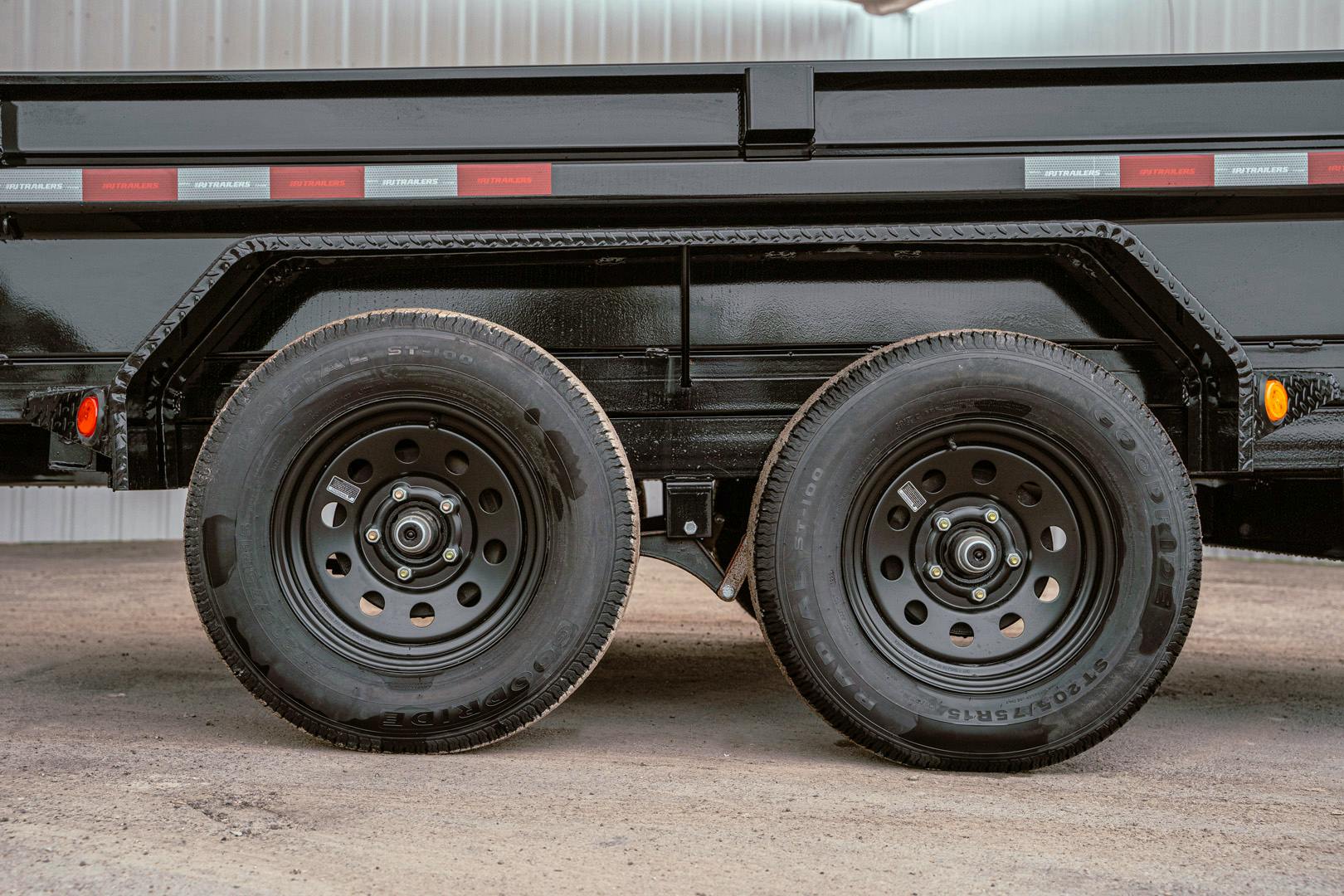 PJ Trailers 10'x60" Hydraulic Dump Trailer w/ 18" Sides (D5) - Stock #89192 - Image 14 of 26